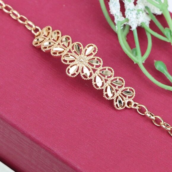 "Elegant Floral Design Rose Gold Bracelet, XPBL1086 - Picture 8 of 11